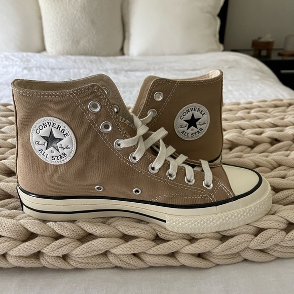 high top converse nude